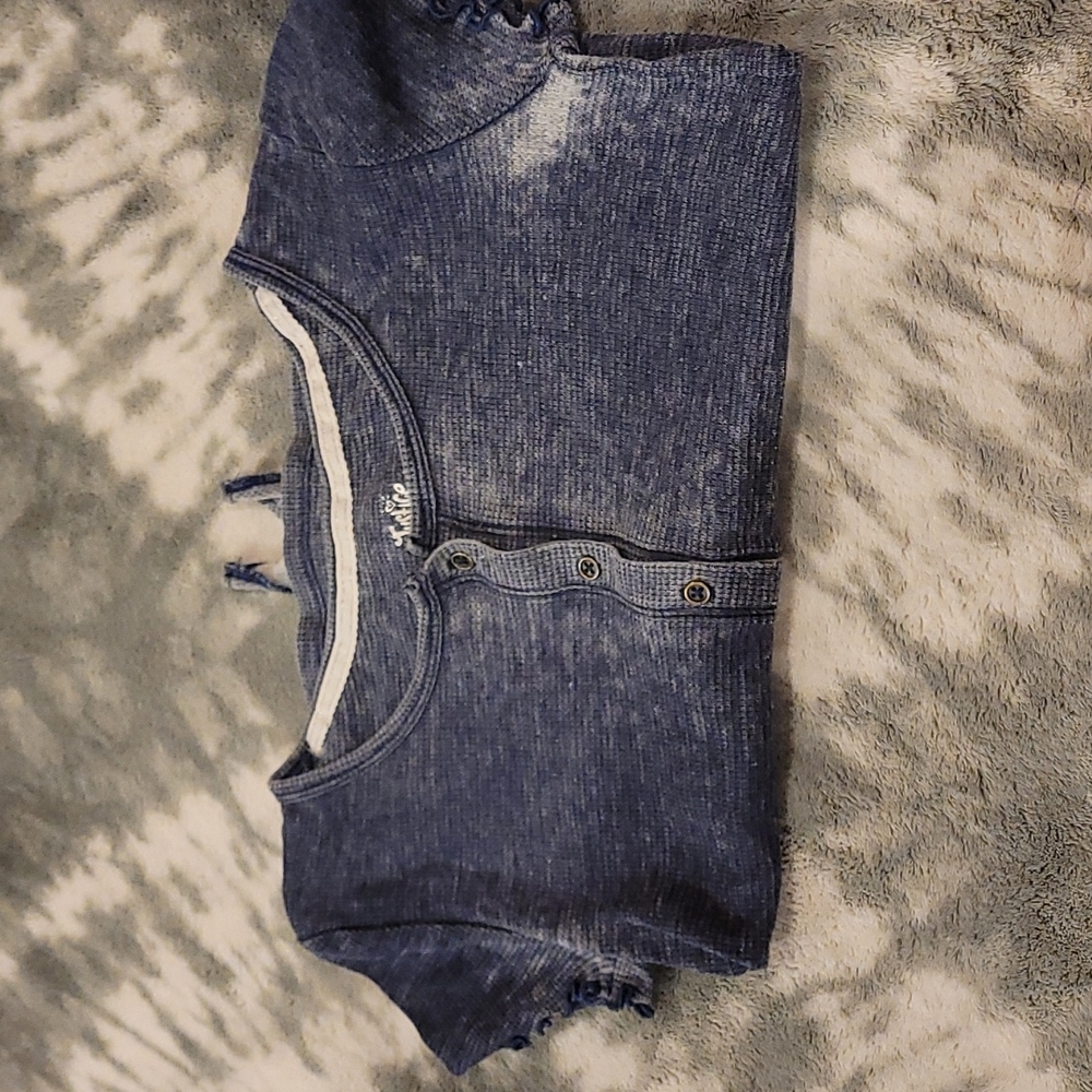 Shirt - Picture 2 of 3